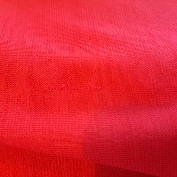 Arc'Teryx Cowl Neck - Short Sleeve T-Shirt - Women's Small - 42% Wool - Picture 10 of 11